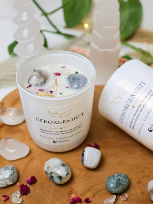 Kristallkerze GEBORGENHEIT mit Mondstein, Moosachtat & Bergkristall