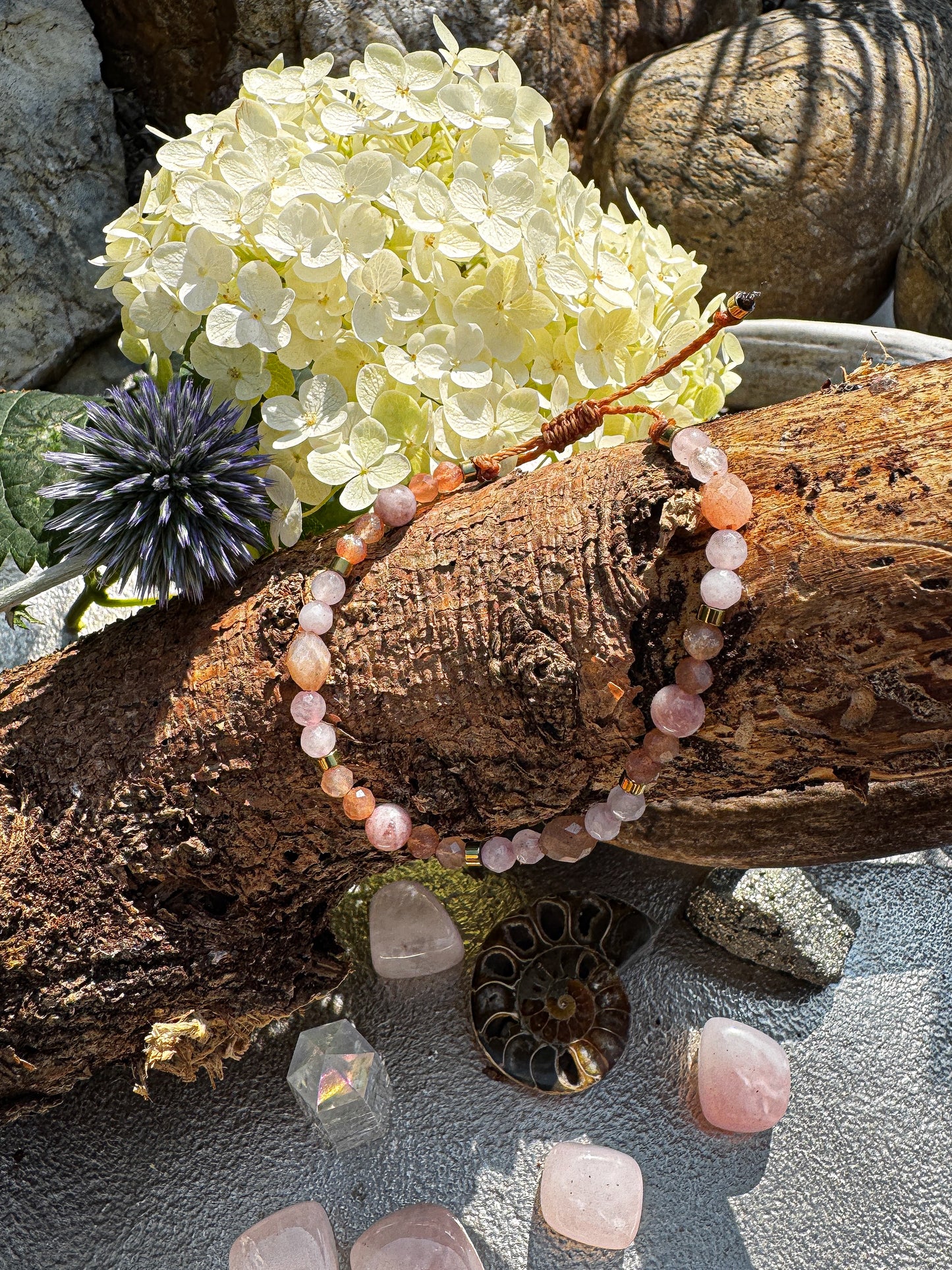 Sonnenstein & Rosenquarz Armband voller Wärme und Liebe