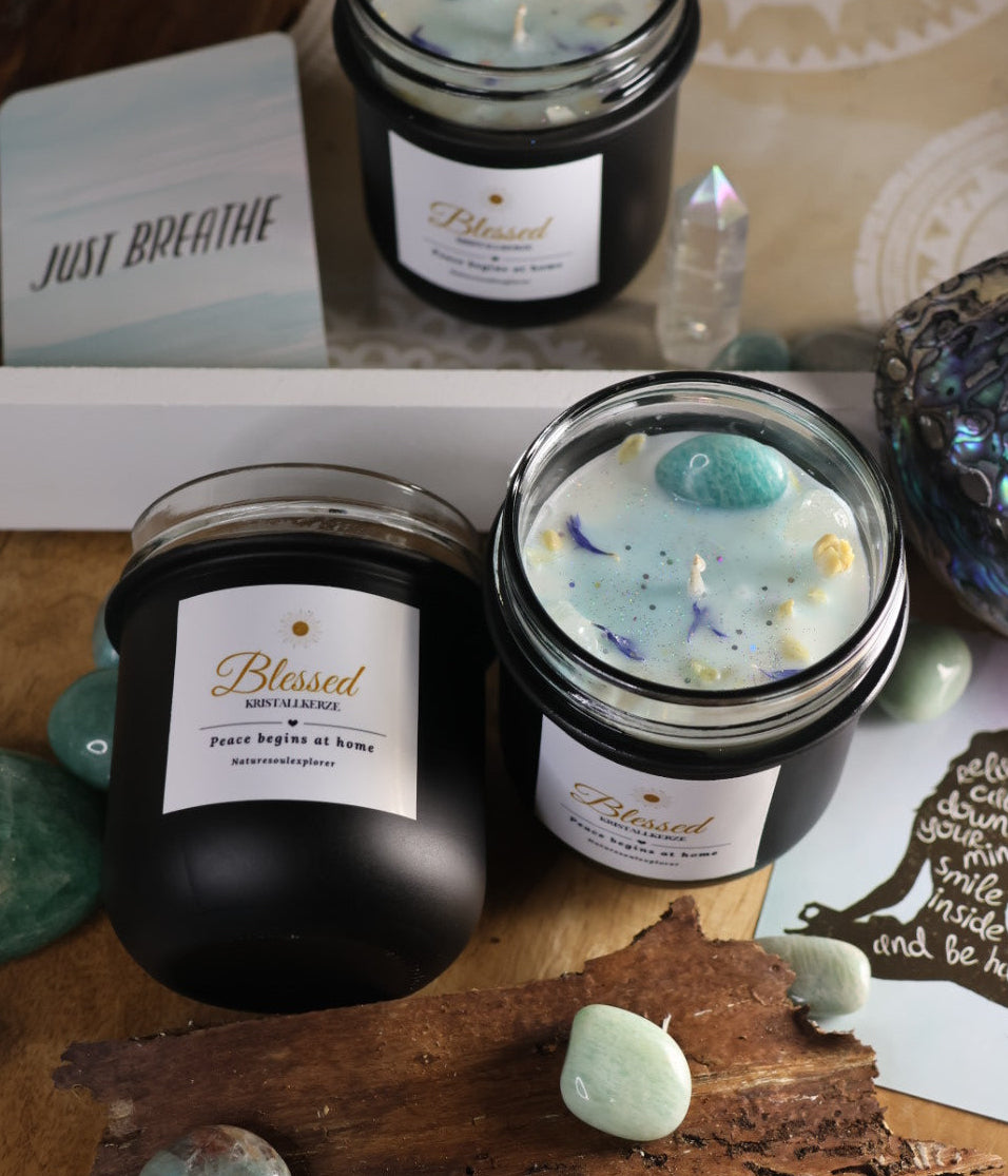 Kristallkerze „Blessed“ mit Amazonit & Bergkristall