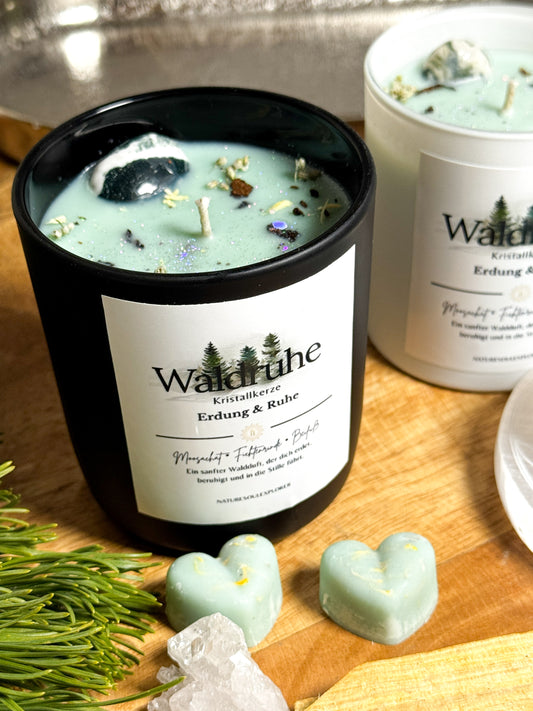 Kristallkerze „WALDRUHE“ mit Moosachat, Fichtenrinde, Beifuß & Jasminblüten